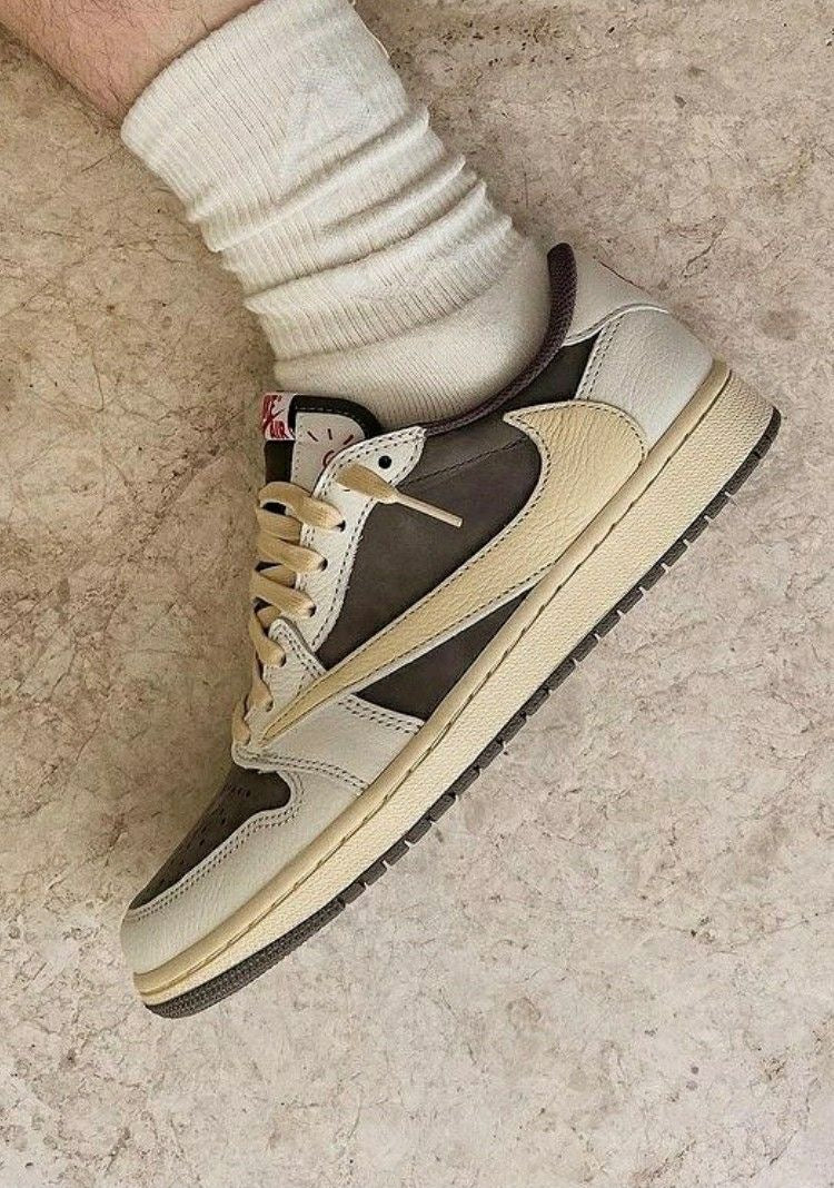 Air Jordan 1 Retro Low x Travis Scott “Reverse Mocha”