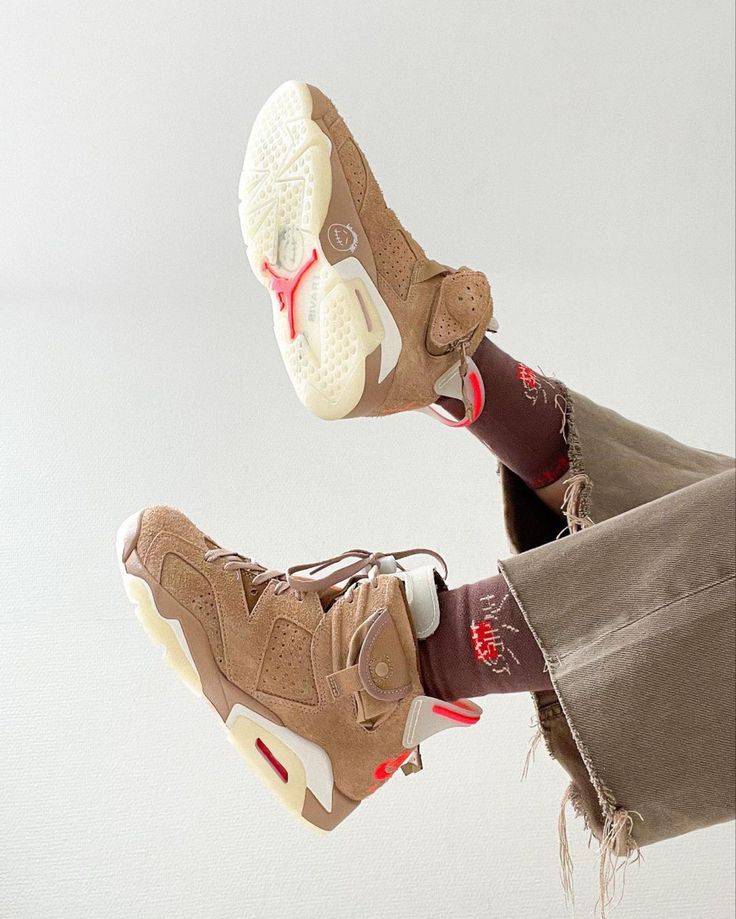 Air Jordan 6 Retro x Travis Scott 'British Khaki'