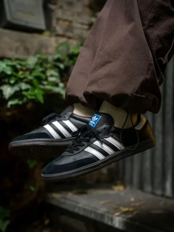 Samba OG Black White Gum
