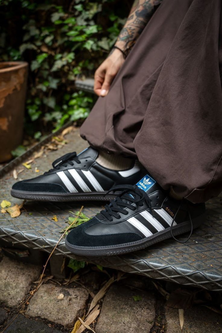 Samba OG Black White Gum