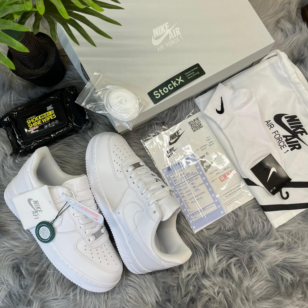 Airforce 1 '07 'Triple White' Sneakers Unisex
