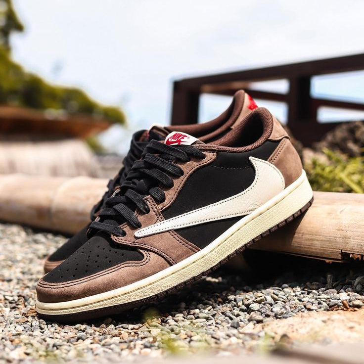 Air Jordan 1 Retro Low x Travis Scott 'Mocha'