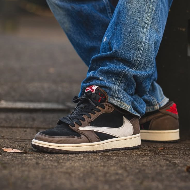Air Jordan 1 Retro Low x Travis Scott 'Mocha'